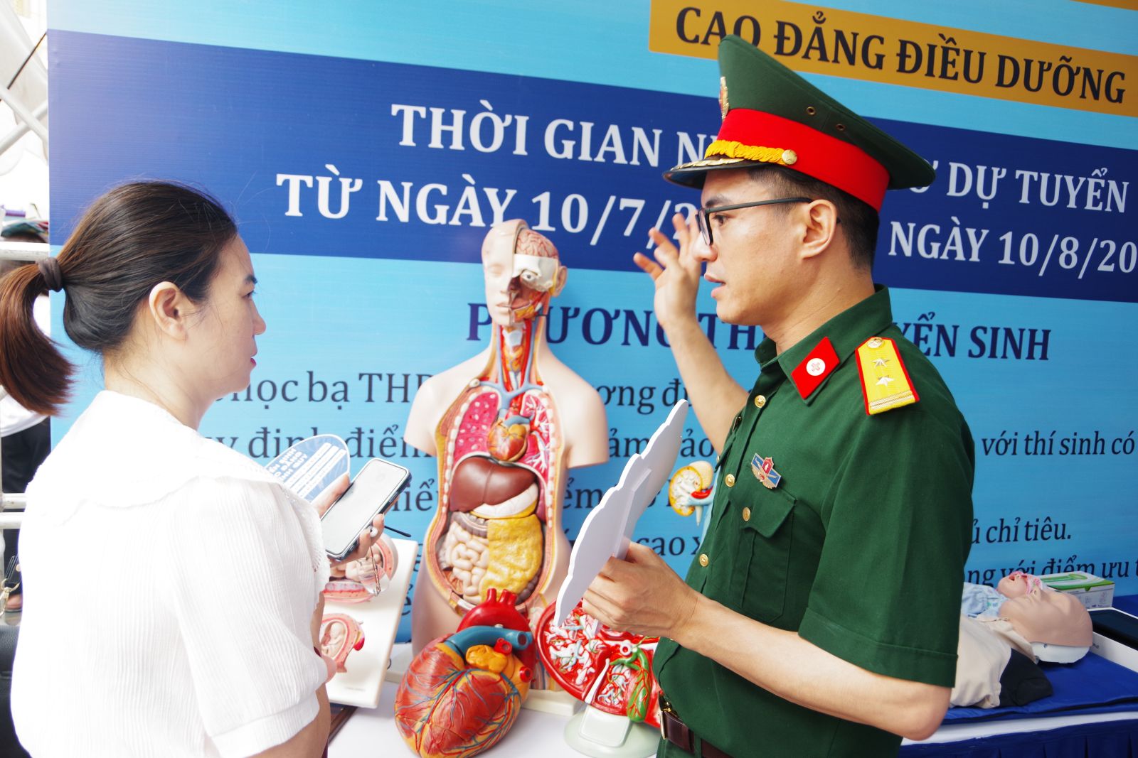 PHÂN BIỆT HỆ DÂN SỰ VÀ HỆ QUÂN SỰ TẠI TRƯỜNG CAO ĐẲNG HẬU CẦN 1
