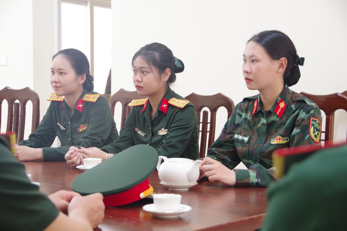 Trường Cao đẳng Hậu cần 1/ Tổng cục Hậu cần-Kỹ thuật thăm, động viên lực lượng tham gia diễu binh