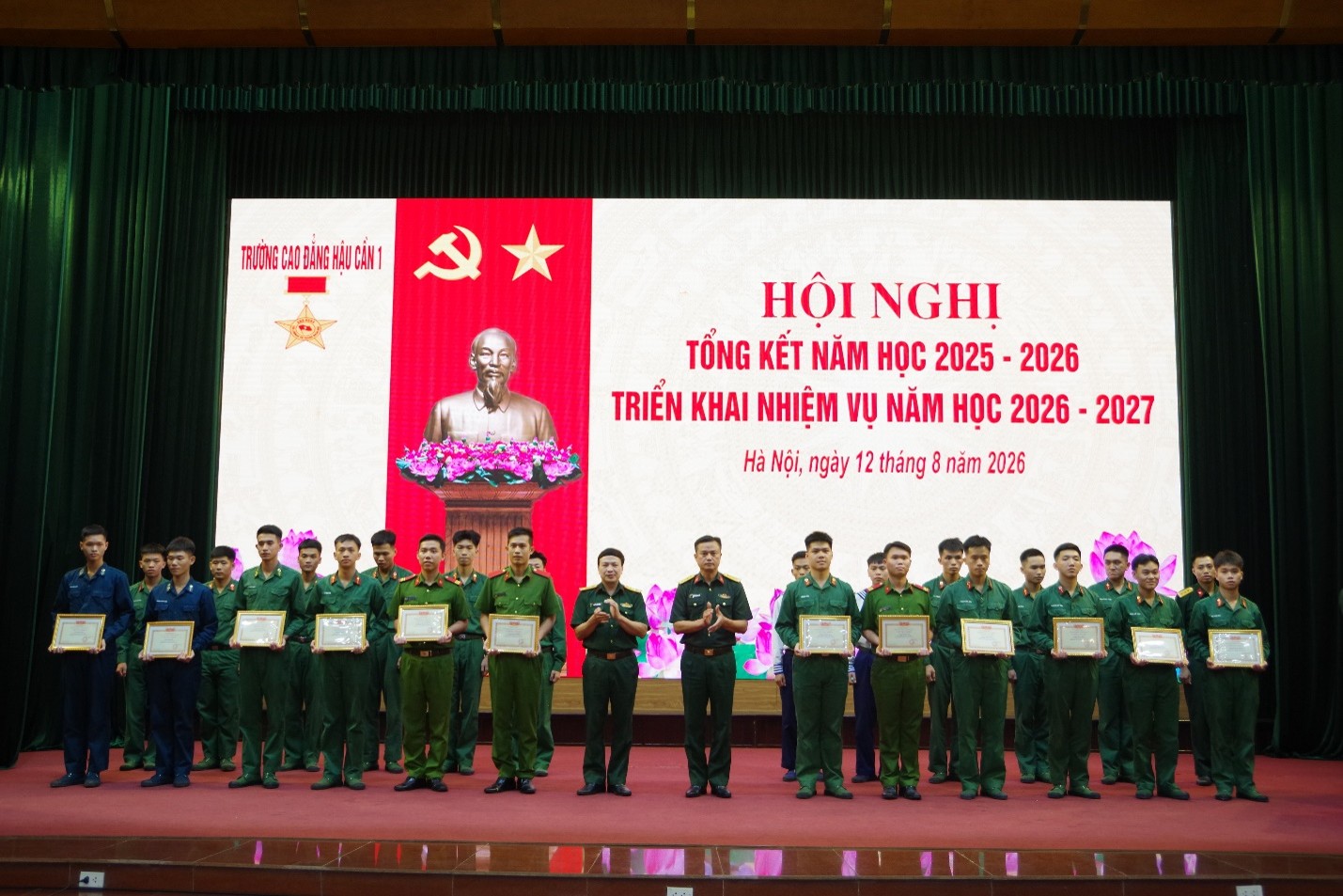 TRƯỜNG CAO ĐẲNG HẬU CẦN 1 TỔ CHỨC HỘI NGHỊ TỔNG KẾT NĂM HỌC 2025-2026, TRIỂN KHAI NHIỆM VỤ NĂM HỌC 2026-2027