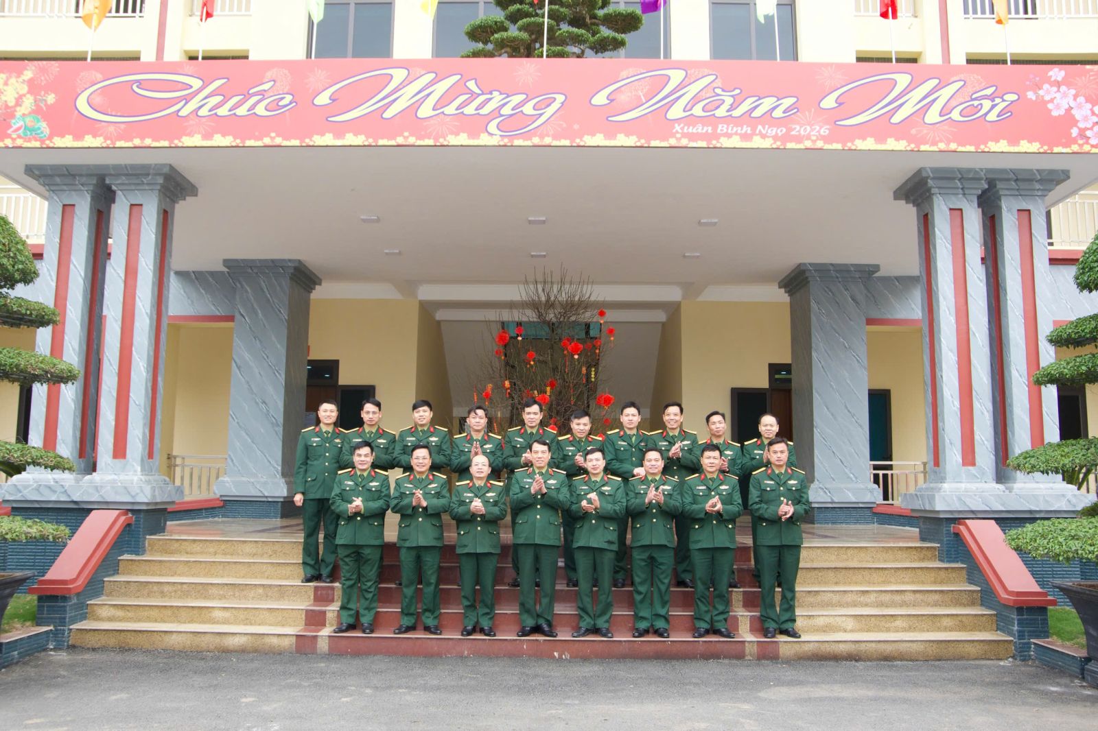 THIẾU TƯỚNG VŨ VĂN CƯỜNG, PHÓ CHÍNH ỦY TỔNG CỤC HẬU CẦN-KỸ THUẬT KIỂM TRA CÔNG TÁC SSCĐ VÀ CHÚC TẾT TẠI TRƯỜNG CAO ĐẲNG HẬU CẦN 1