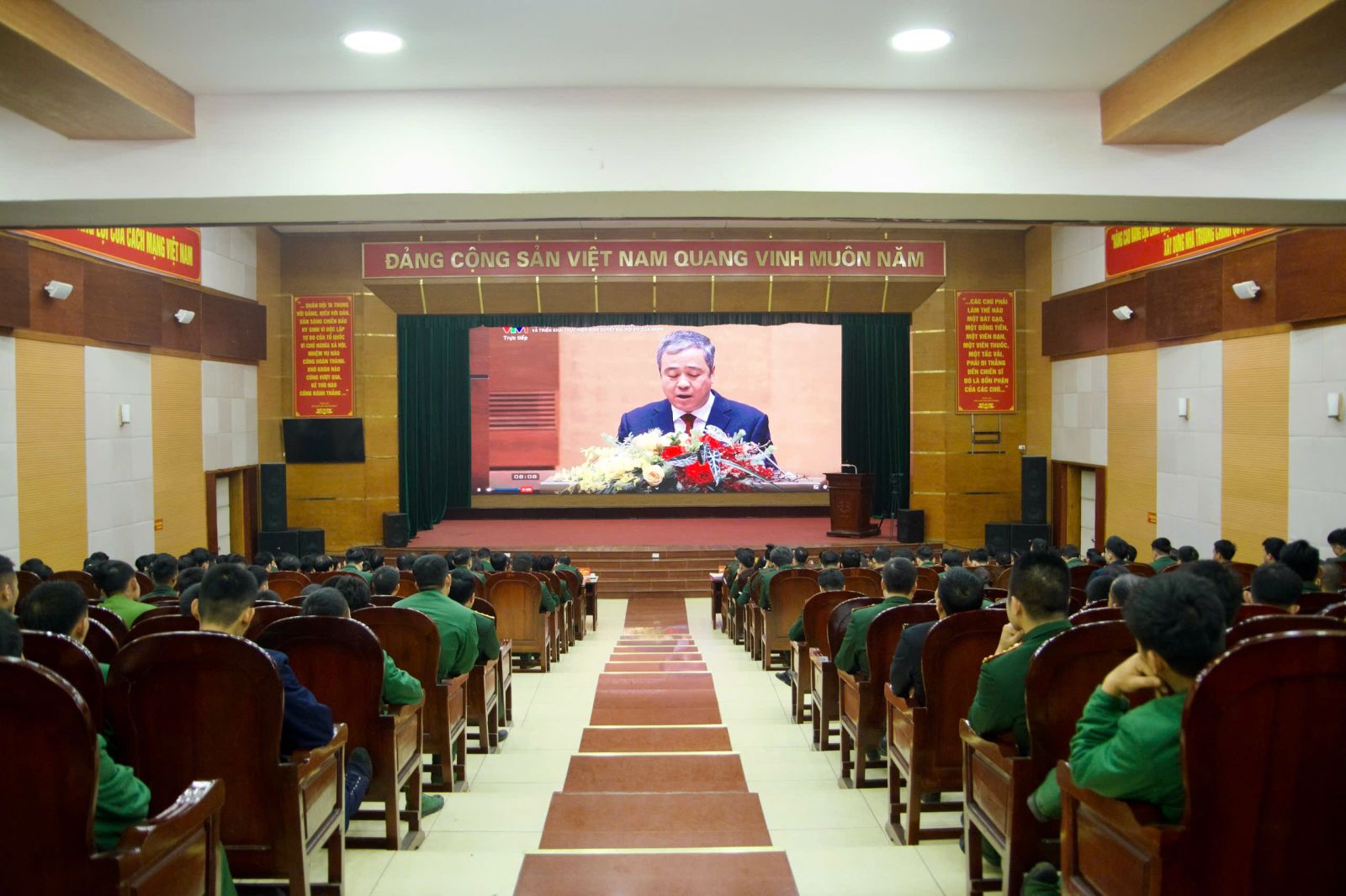 TRƯỜNG CAO ĐẲNG HẬU CẦN 1 TỔ CHỨC HỘI NGHỊ  NGHIÊN CỨU, HỌC TẬP, QUÁN TRIỆT VÀ TRIỂN KHAI THỰC HIỆN NGHỊ QUYẾT ĐẠI HỘI XIV CỦA ĐẢNG